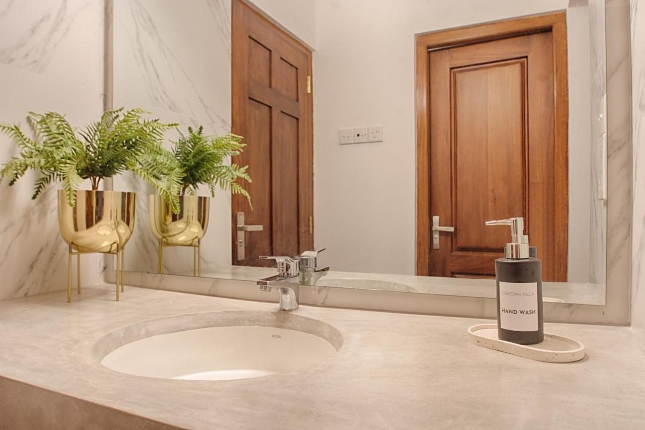 Gracian Villa Канді Екстер'єр фото